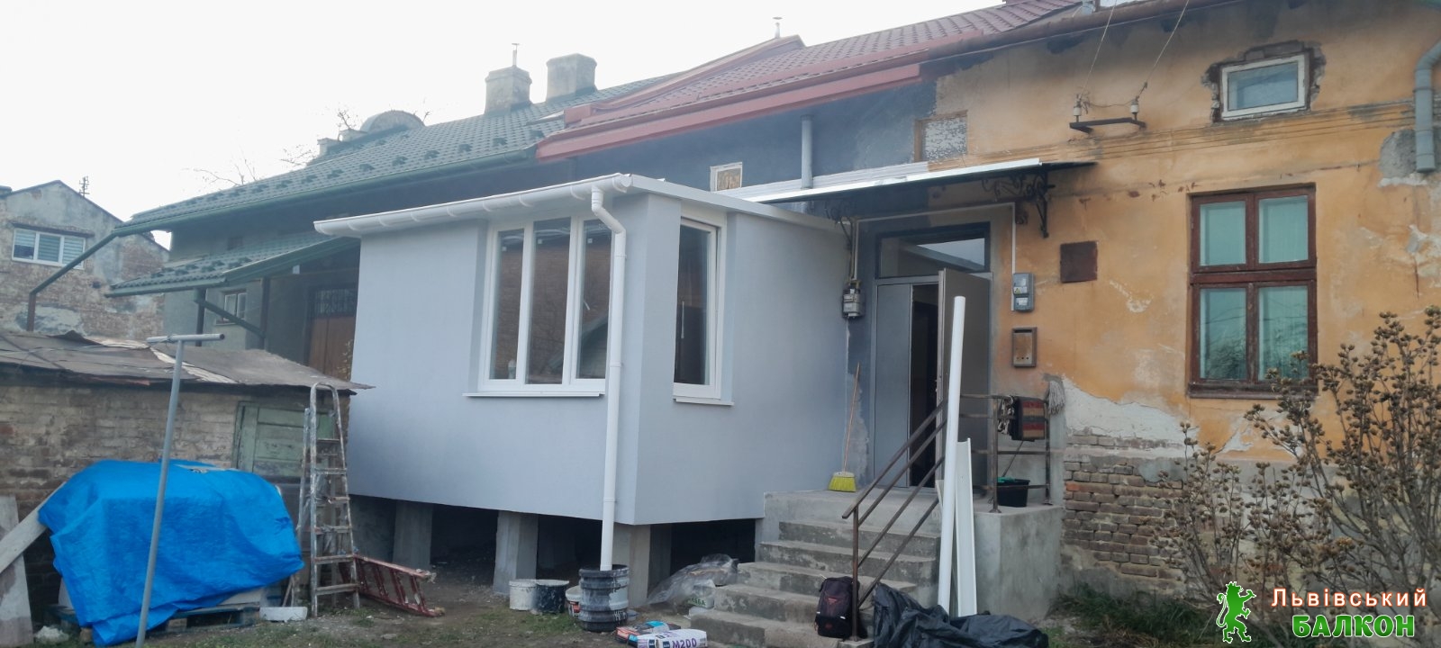 Комплексне будівництво балкону