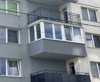 Монтаж вікон і мурування фасаду