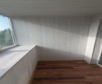 Внутрішній ремонт балкону та кімнати