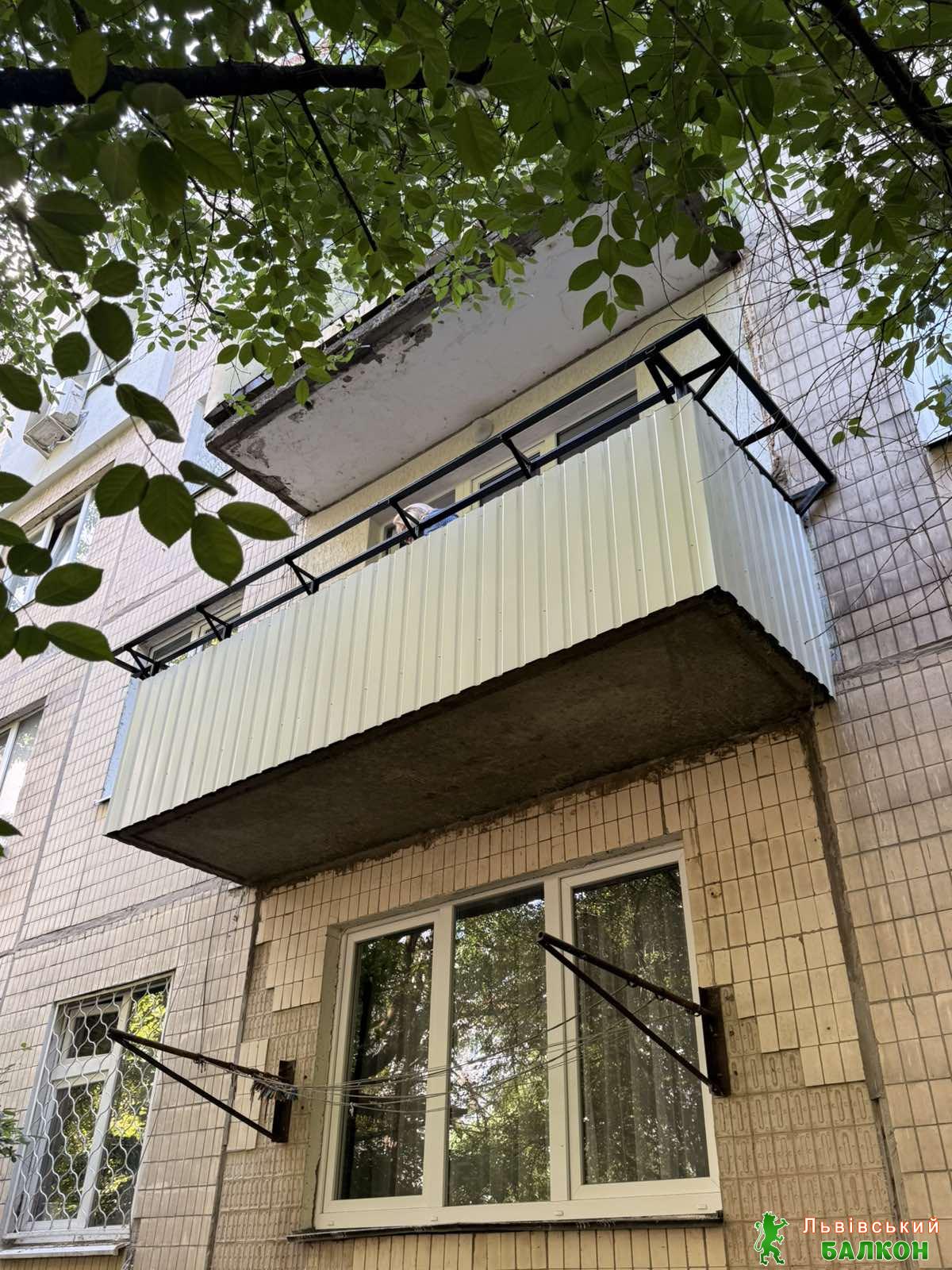Поварка перил та виступ